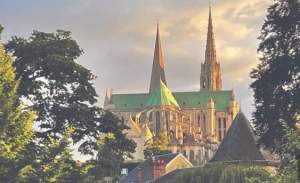 Bistrots, cathédrale, musées... Escapade à Chartres, une ville en fête